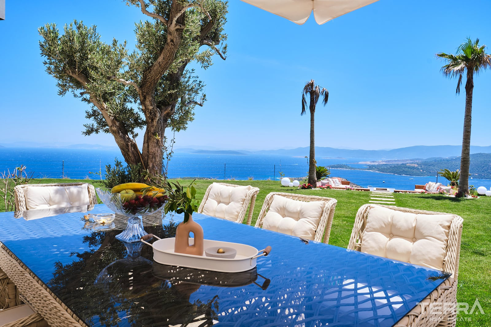 Muğla, Bodrum'da Özel Plajlı Satılık Deniz Manzaralı Villalar - 127879