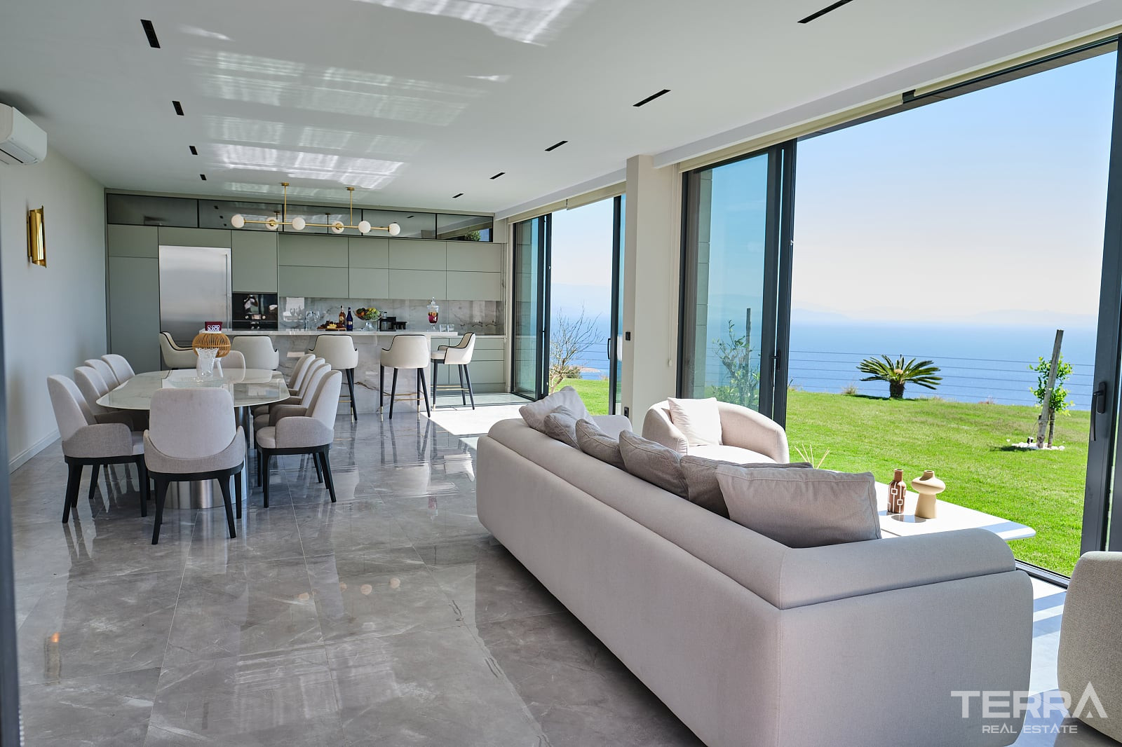 Muğla, Bodrum'da Özel Plajlı Satılık Deniz Manzaralı Villalar - 127884