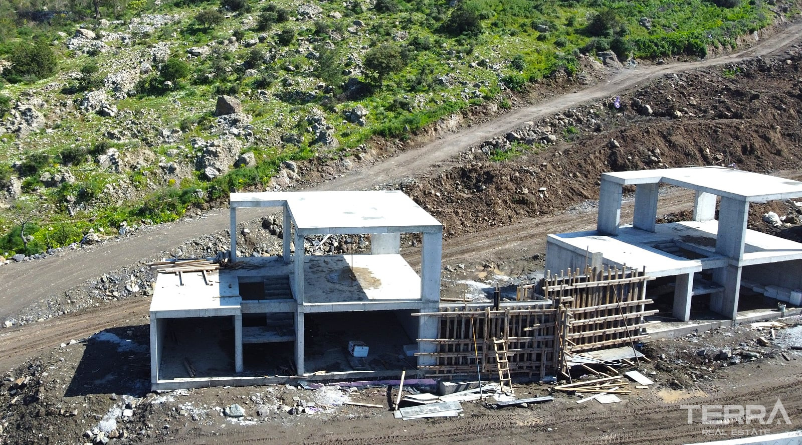 Muğla, Bodrum'da Doğa ile İç İçe Konumda Satılık Dubleks Villalar - 128106