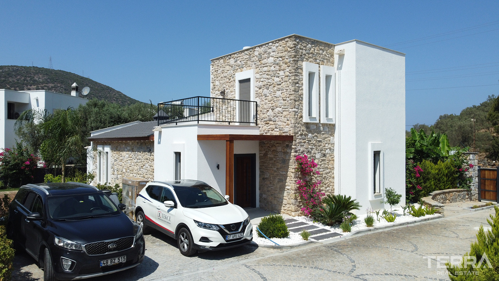 Muğla, Bodrum'da Merkezi Konumda Satılık Müstakil Villalar - 128112