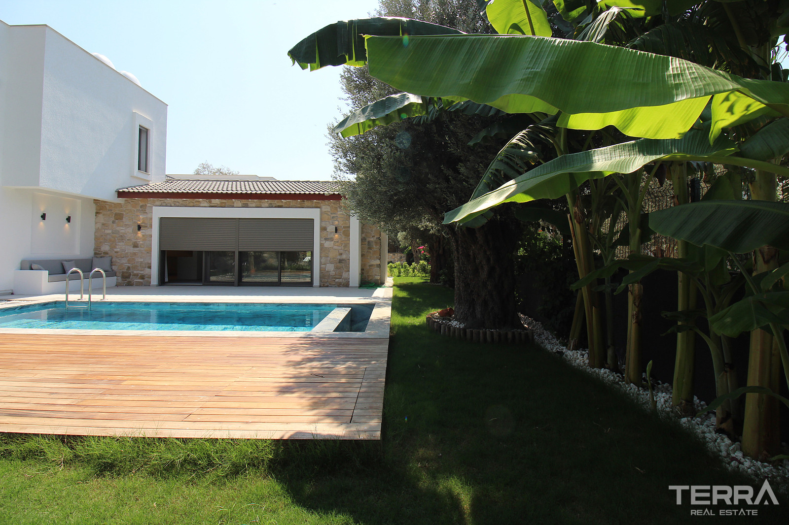 Muğla, Bodrum'da Merkezi Konumda Satılık Müstakil Villalar - 128124