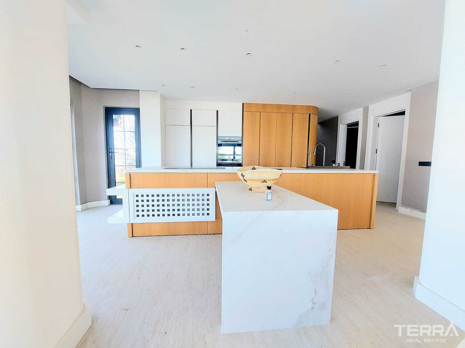 Muğla, Bodrum'da Deniz ve Marina Manzaralı Satılık Müstakil Villa - 128856