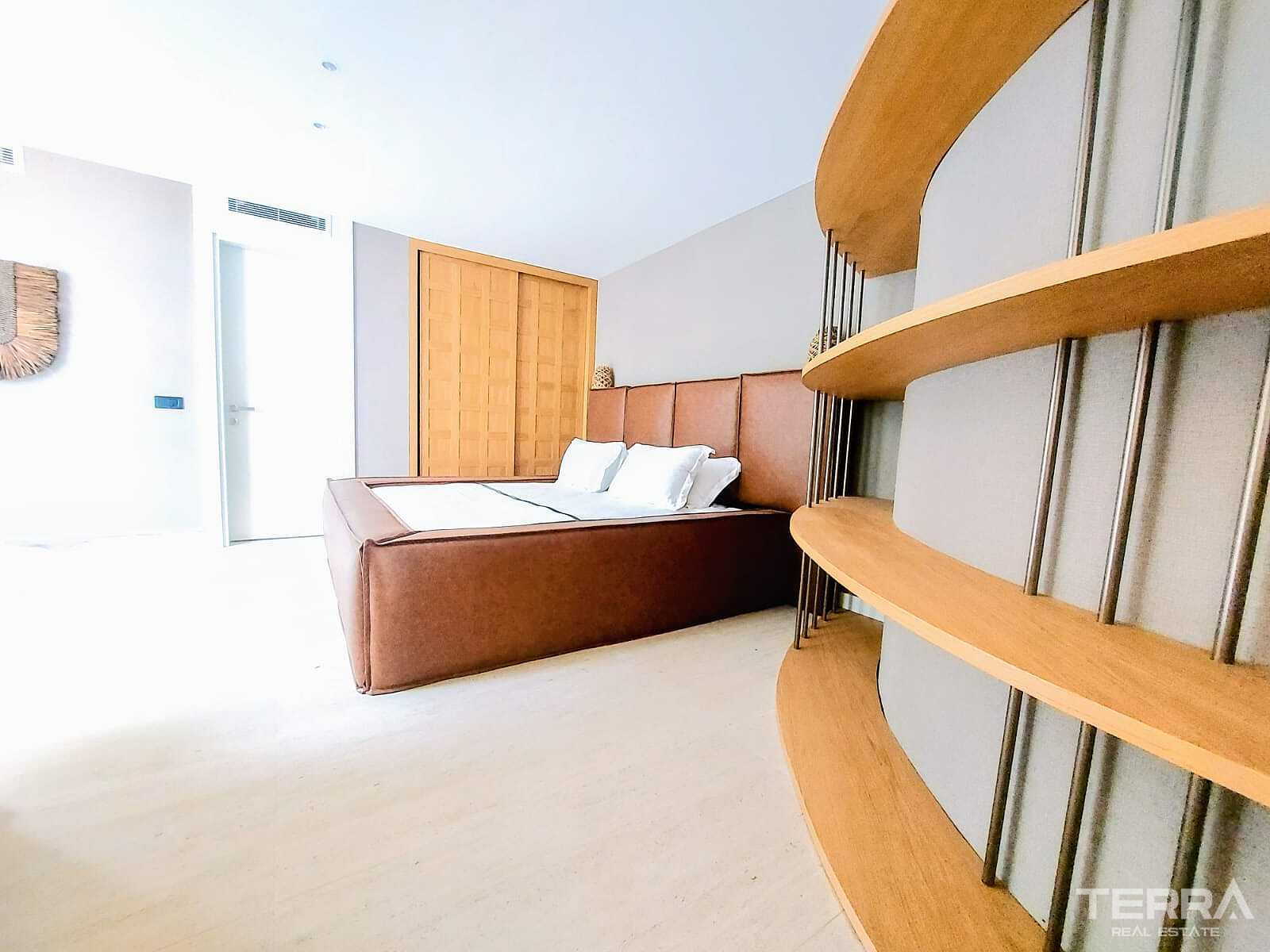 Muğla, Bodrum'da Deniz ve Marina Manzaralı Satılık Müstakil Villa - 128865