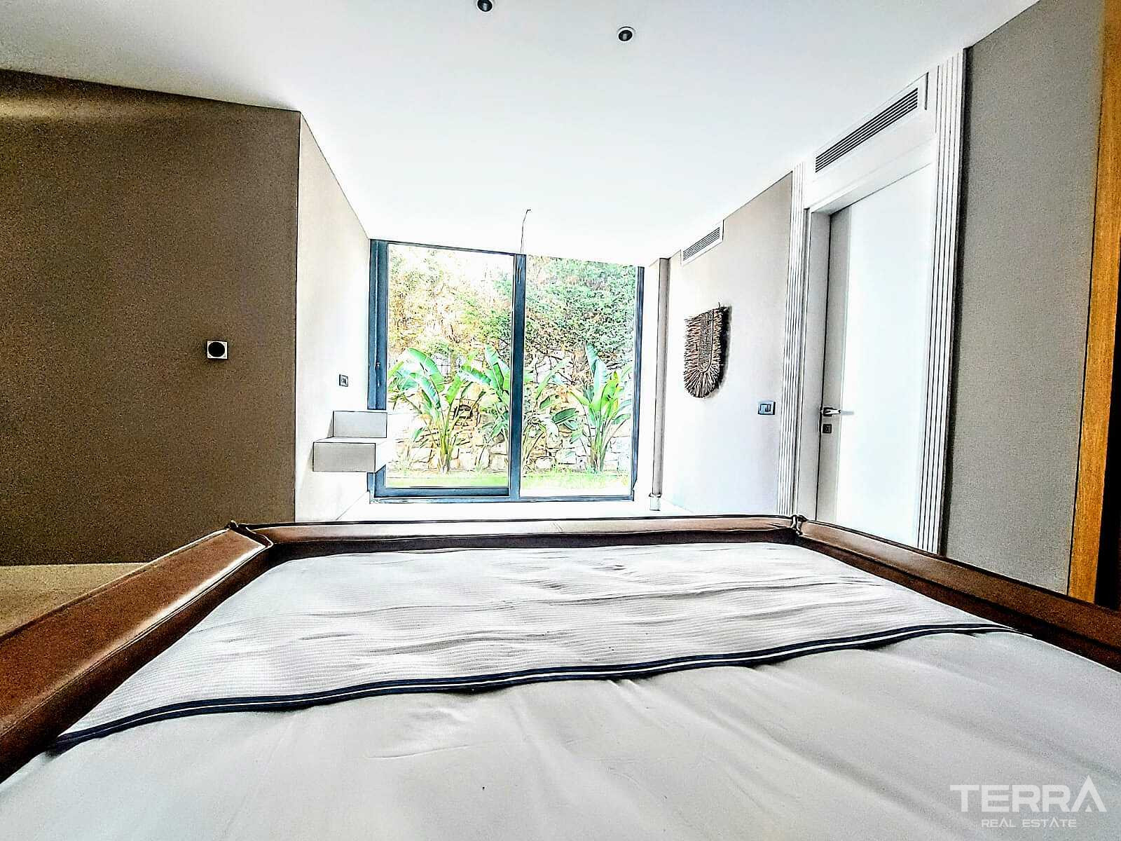 Muğla, Bodrum'da Deniz ve Marina Manzaralı Satılık Müstakil Villa - 128867