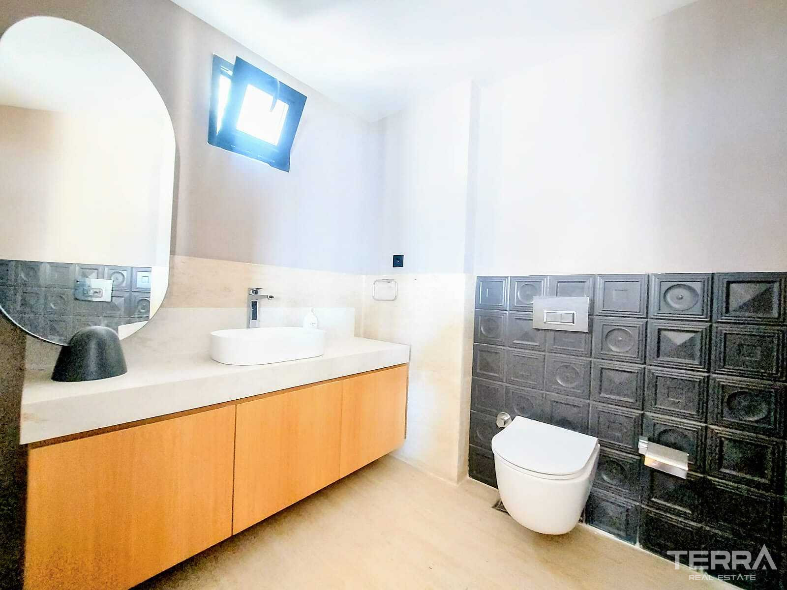 Muğla, Bodrum'da Deniz ve Marina Manzaralı Satılık Müstakil Villa - 128868