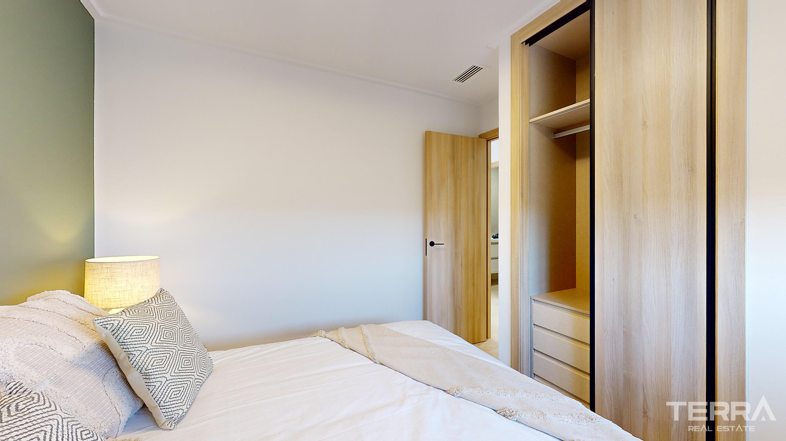 Apartments for Sale in Pilar de la Horadada, Costa Blanca, Spain - 129265