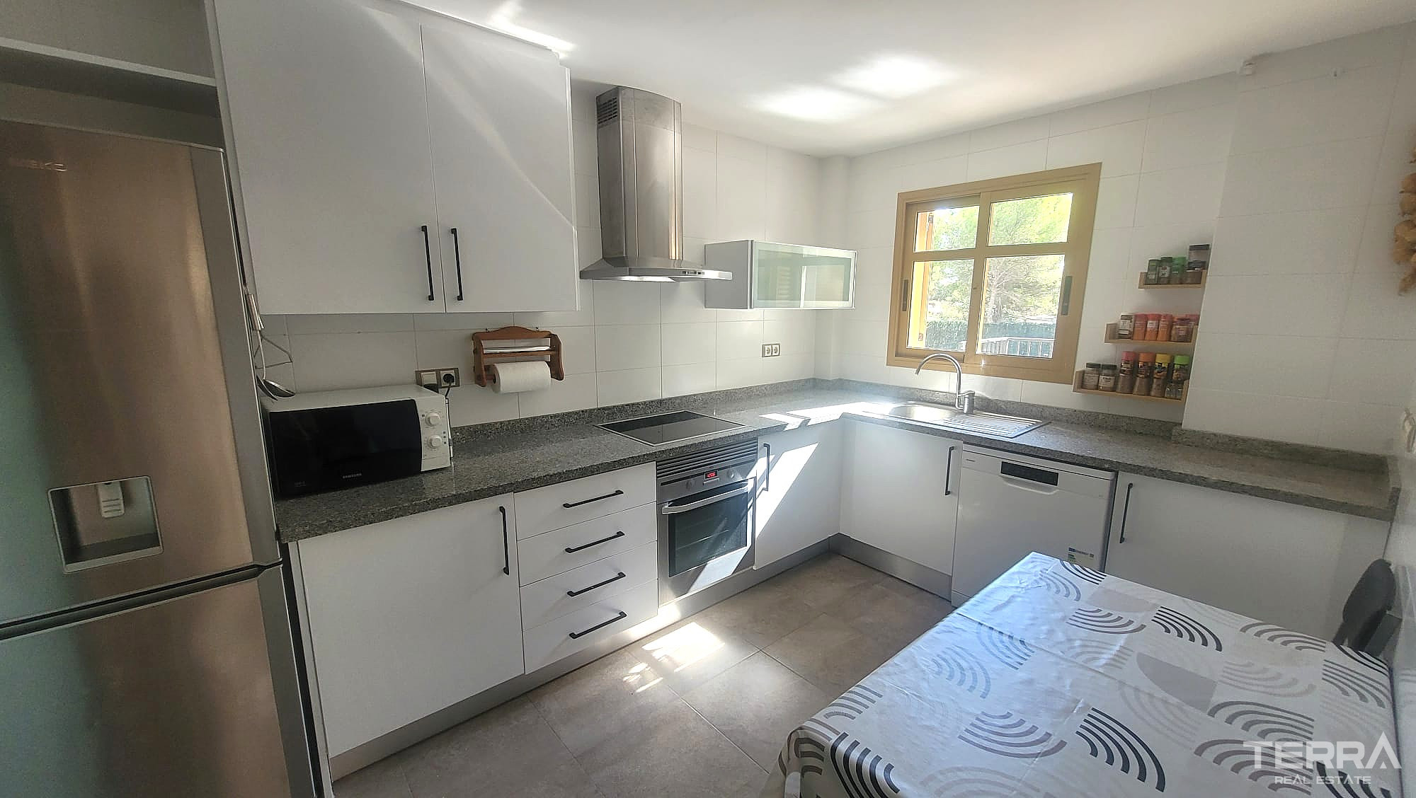 Detached Villa for Sale in Finestrat, Costa Blanca, Spain - 129300