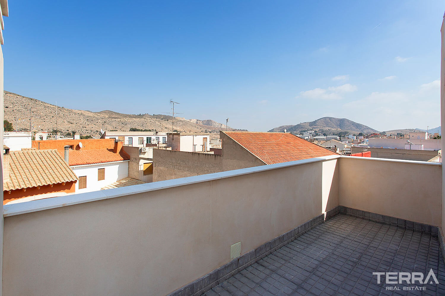 Apartments for Sale in Hondón de las Nieves, Costa Blanca, Spain - 129372