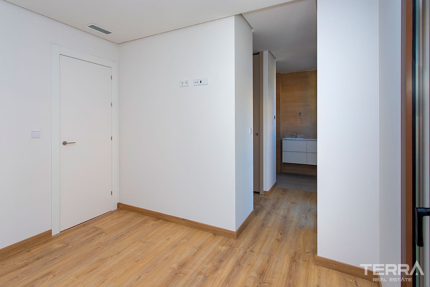 Apartments for Sale in Hondón de las Nieves, Costa Blanca, Spain - 129395