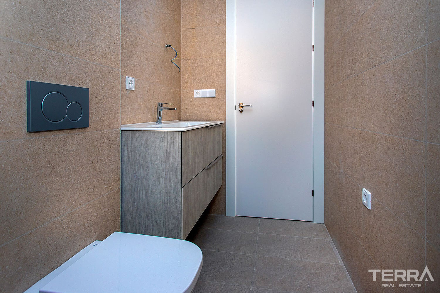 Apartments for Sale in Hondón de las Nieves, Costa Blanca, Spain - 129400