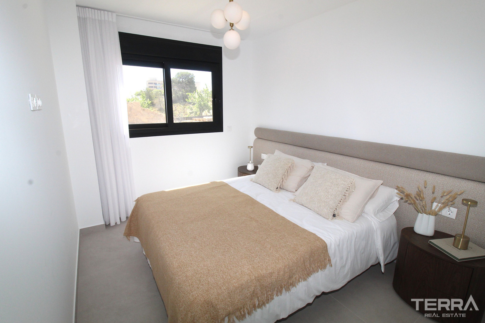 Apartments for Sale in Benidorm, Costa Blanca, Spain - 129631