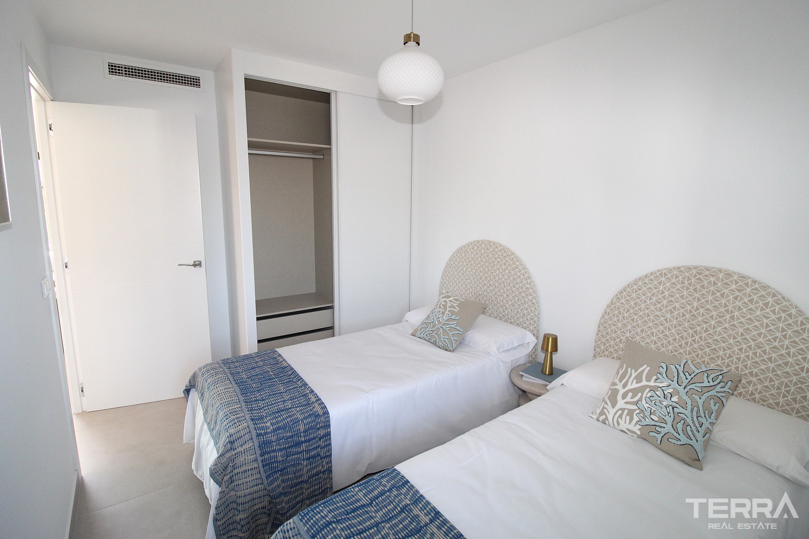 Apartments for Sale in Benidorm, Costa Blanca, Spain - 129636