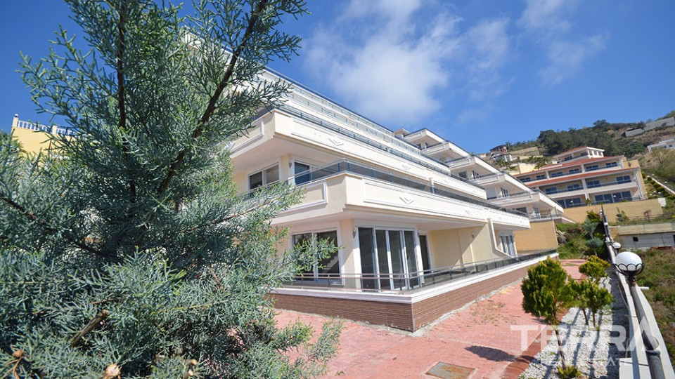 Sea and panaromic view apartment for sale in Kargicak, Alanya