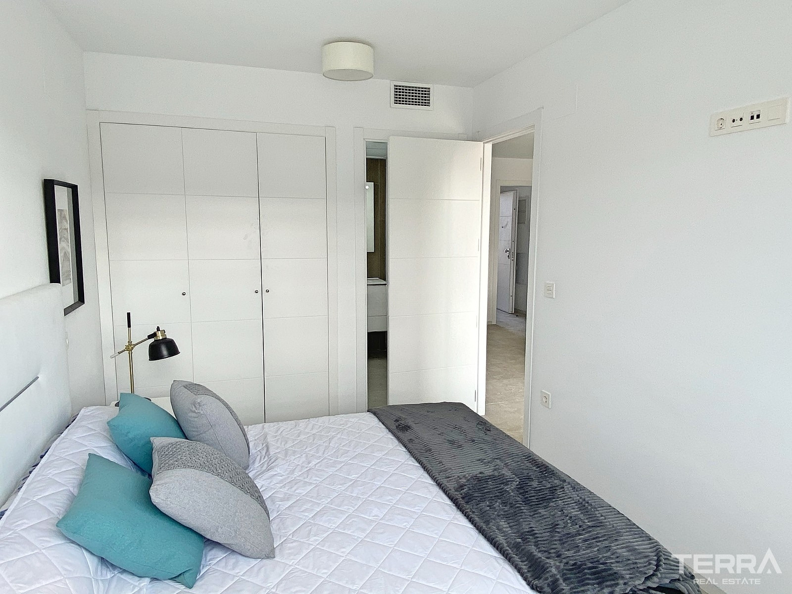 Apartments for Sale in Torrevieja, Costa Blanca, Spain - 129779