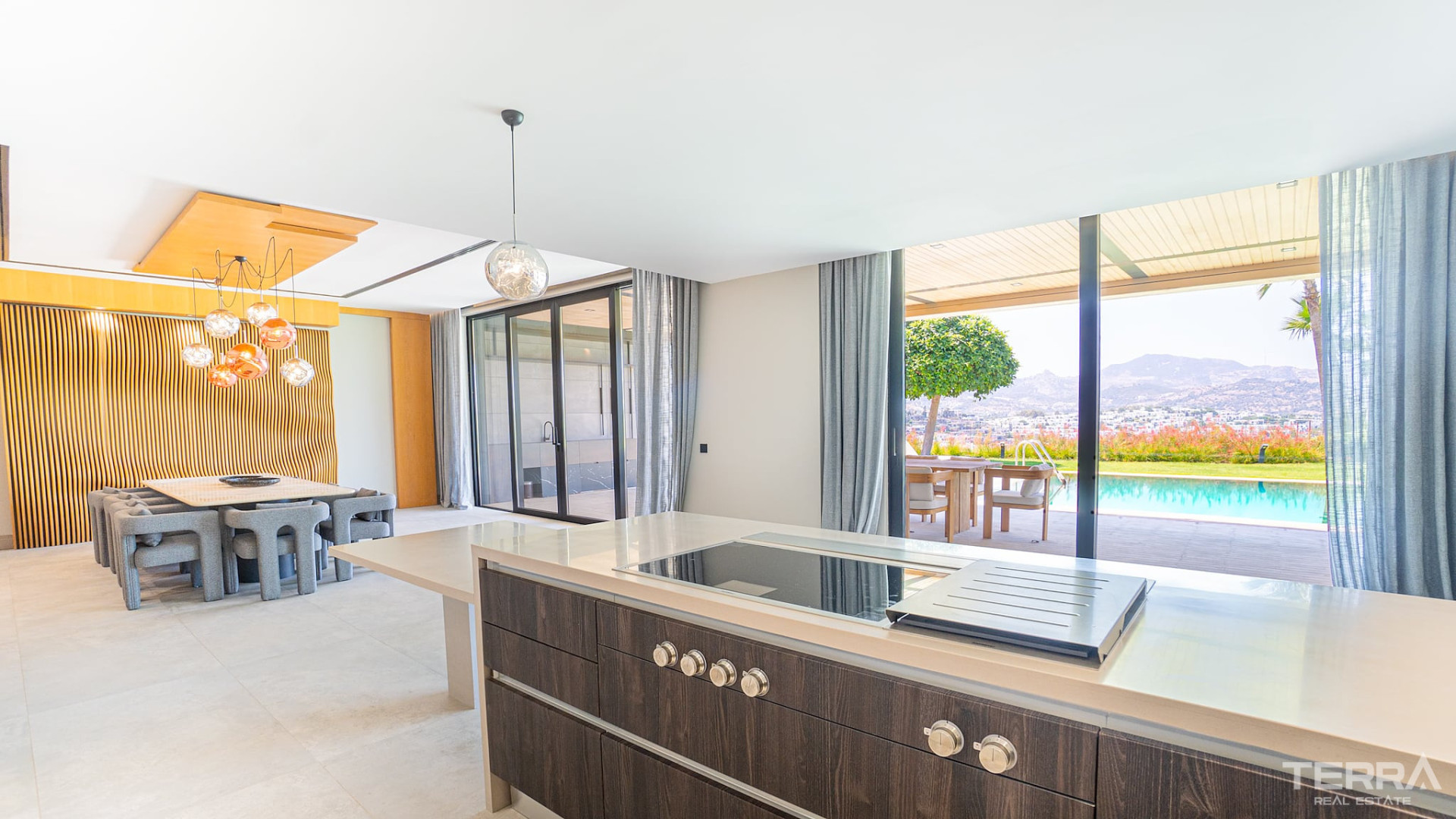 Muğla, Bodrum'da Deniz Manzaralı Satılık Ultra Lüks Villa - 129884