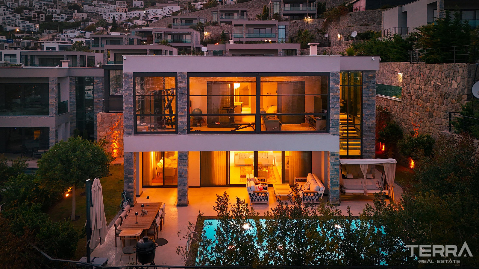 Furnished Villa for Sale in Bodrum, Muğla, Turkey - 129923