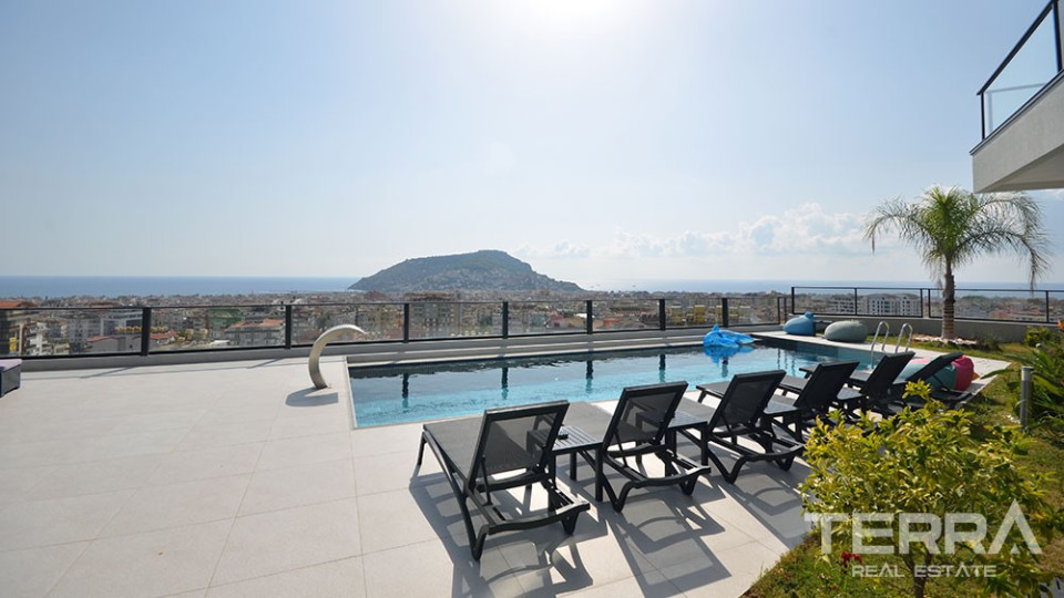 Luxury Sea-View Penthouses with Swimming Pool to Buy in Bektas Alanya