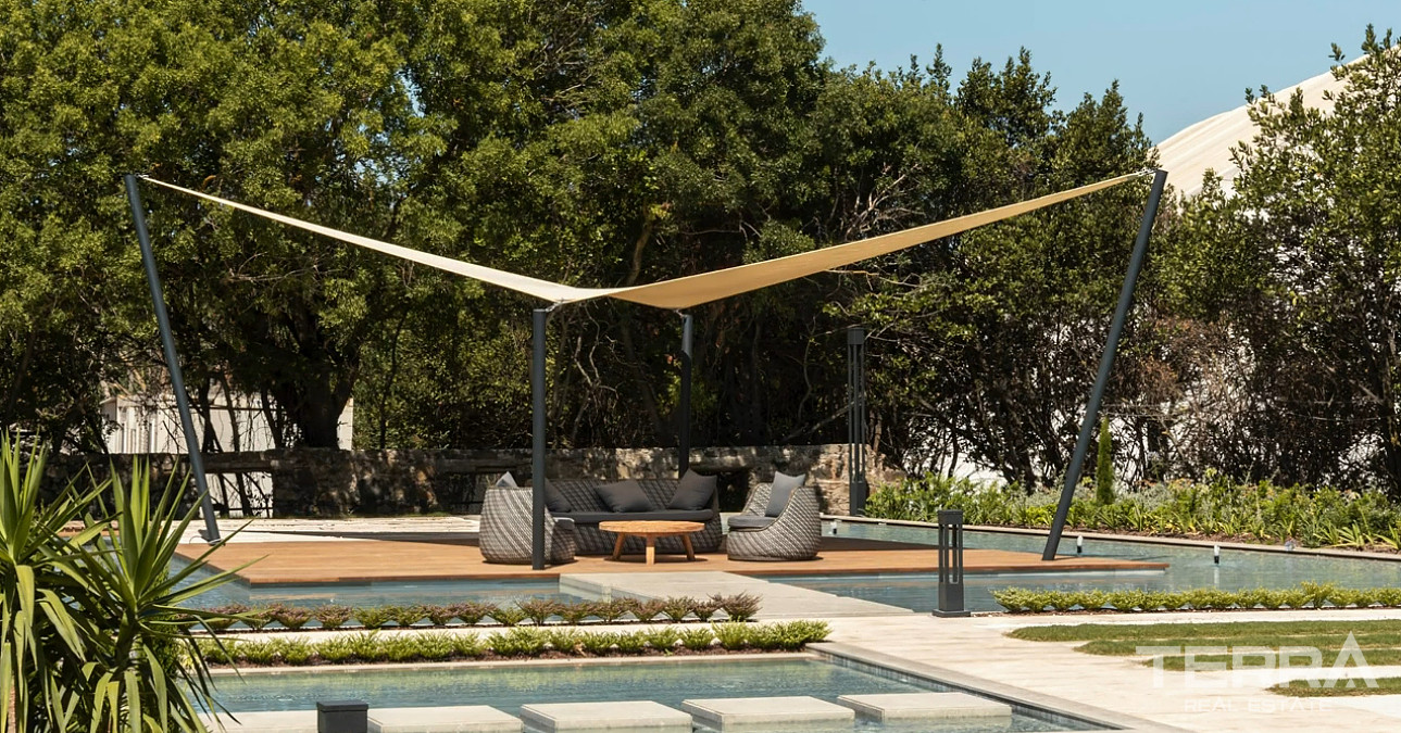 Muğla, Bodrum'da Plaja 350 m Uzaklıkta Satılık Malikane - 130300