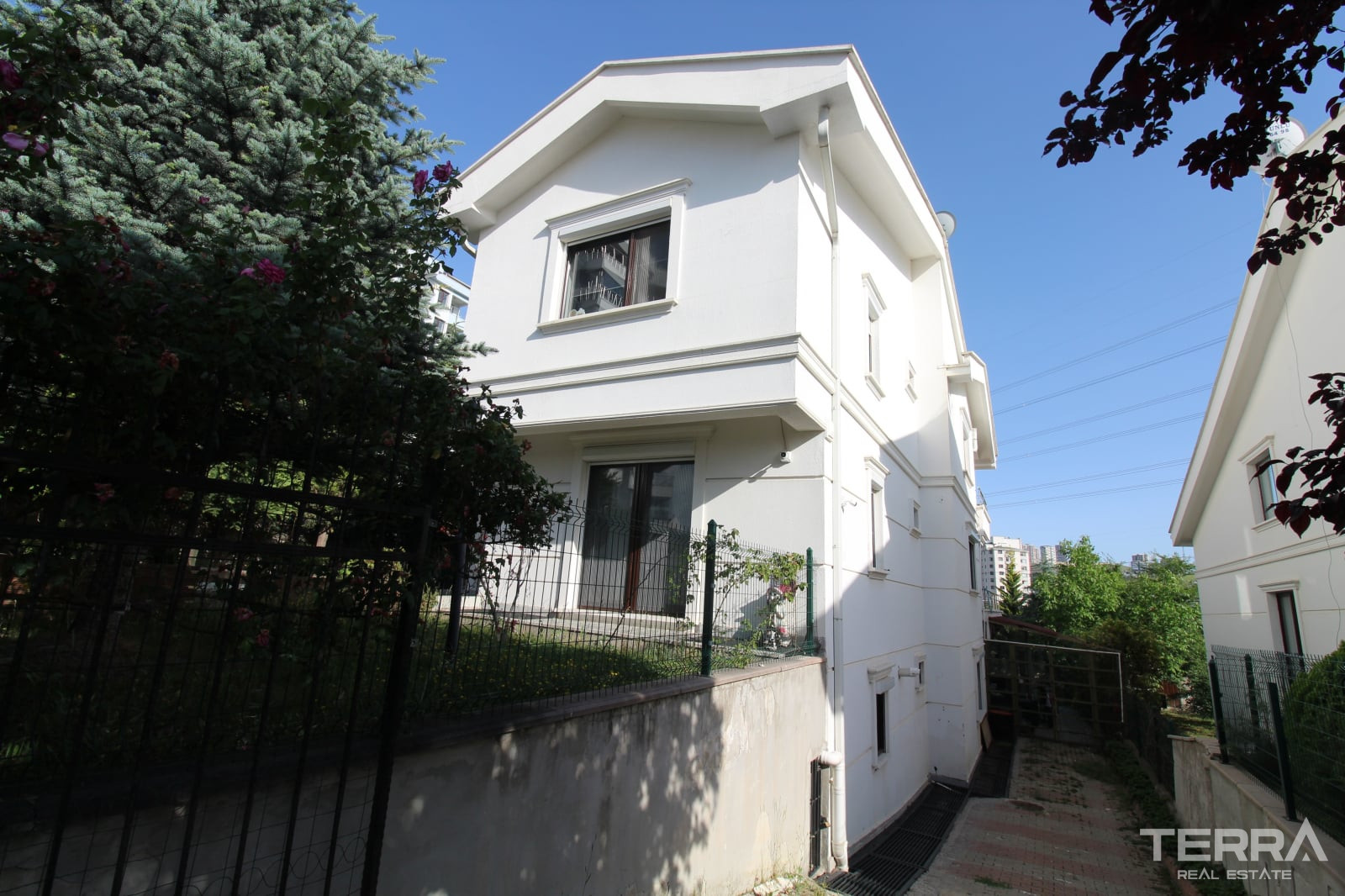 Detached Villa for Sale in Çankaya, Ankara, Turkey - 130964