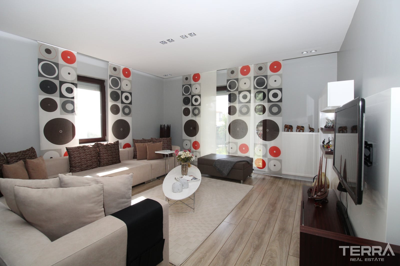 Detached Villa for Sale in Çankaya, Ankara, Turkey - 130980
