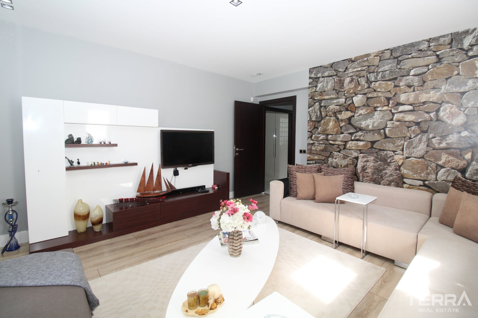 Detached Villa for Sale in Çankaya, Ankara, Turkey - 130981