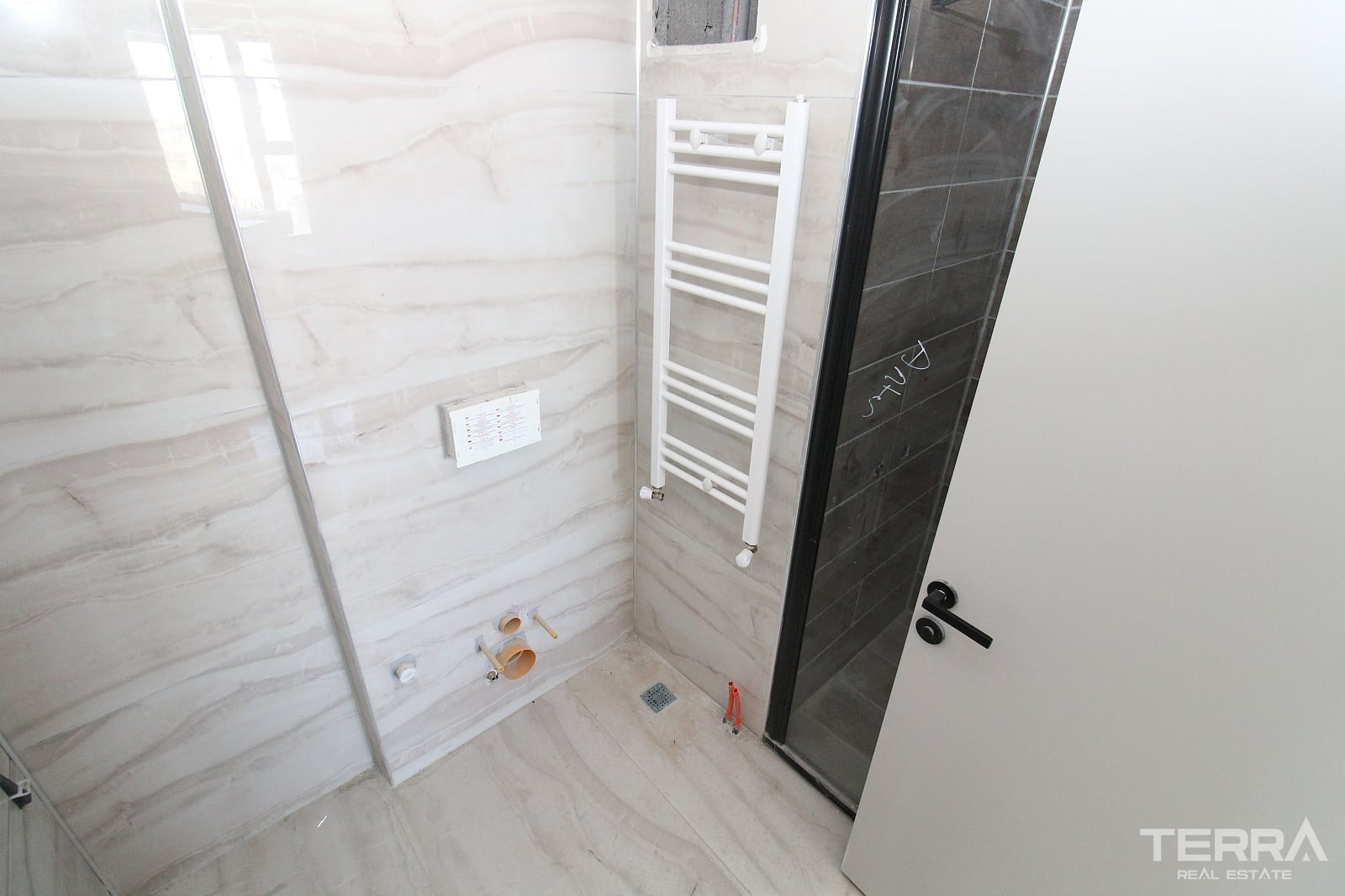 Apartments for Sale in Çankaya, Ankara, Turkey - 131016