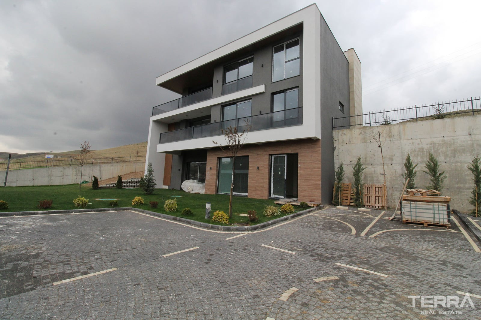 Detached Villas for Sale in Çankaya, Ankara, Turkey - 131020