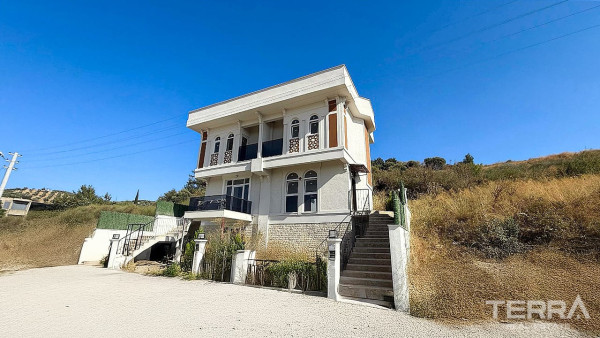 Semi-Detached Villa for Sale in Kuşadası, Aydın, Turkey