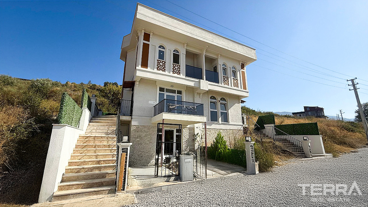 Semi-Detached Villa for Sale in Kuşadası, Aydın, Turkey - 131054