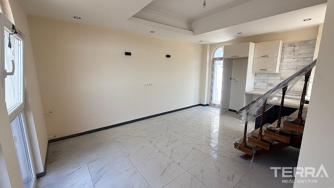 Semi-Detached Villa for Sale in Kuşadası, Aydın, Turkey - 131057