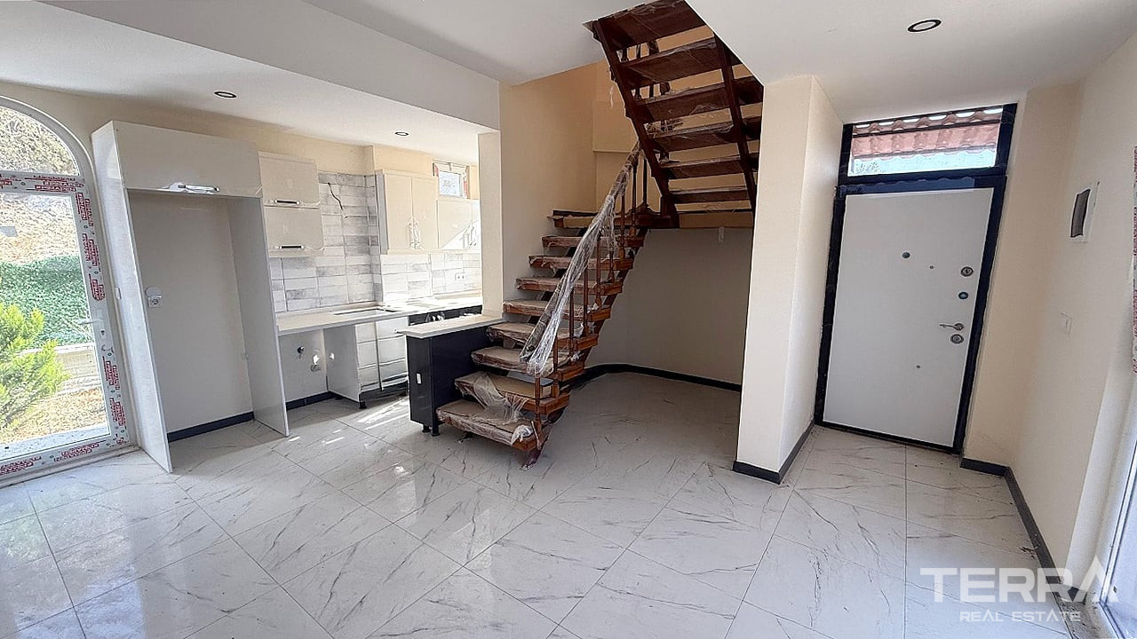 Semi-Detached Villa for Sale in Kuşadası, Aydın, Turkey - 131058
