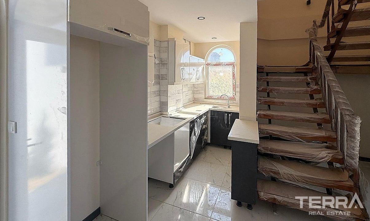 Semi-Detached Villa for Sale in Kuşadası, Aydın, Turkey - 131059