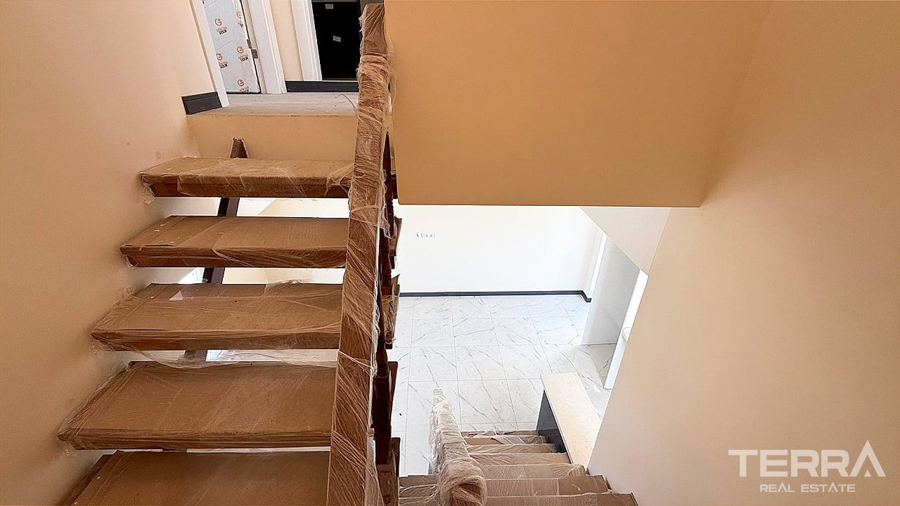 Semi-Detached Villa for Sale in Kuşadası, Aydın, Turkey - 131067