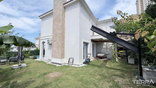 Detached Villa for Sale in Kuşadası, Aydın, Turkey