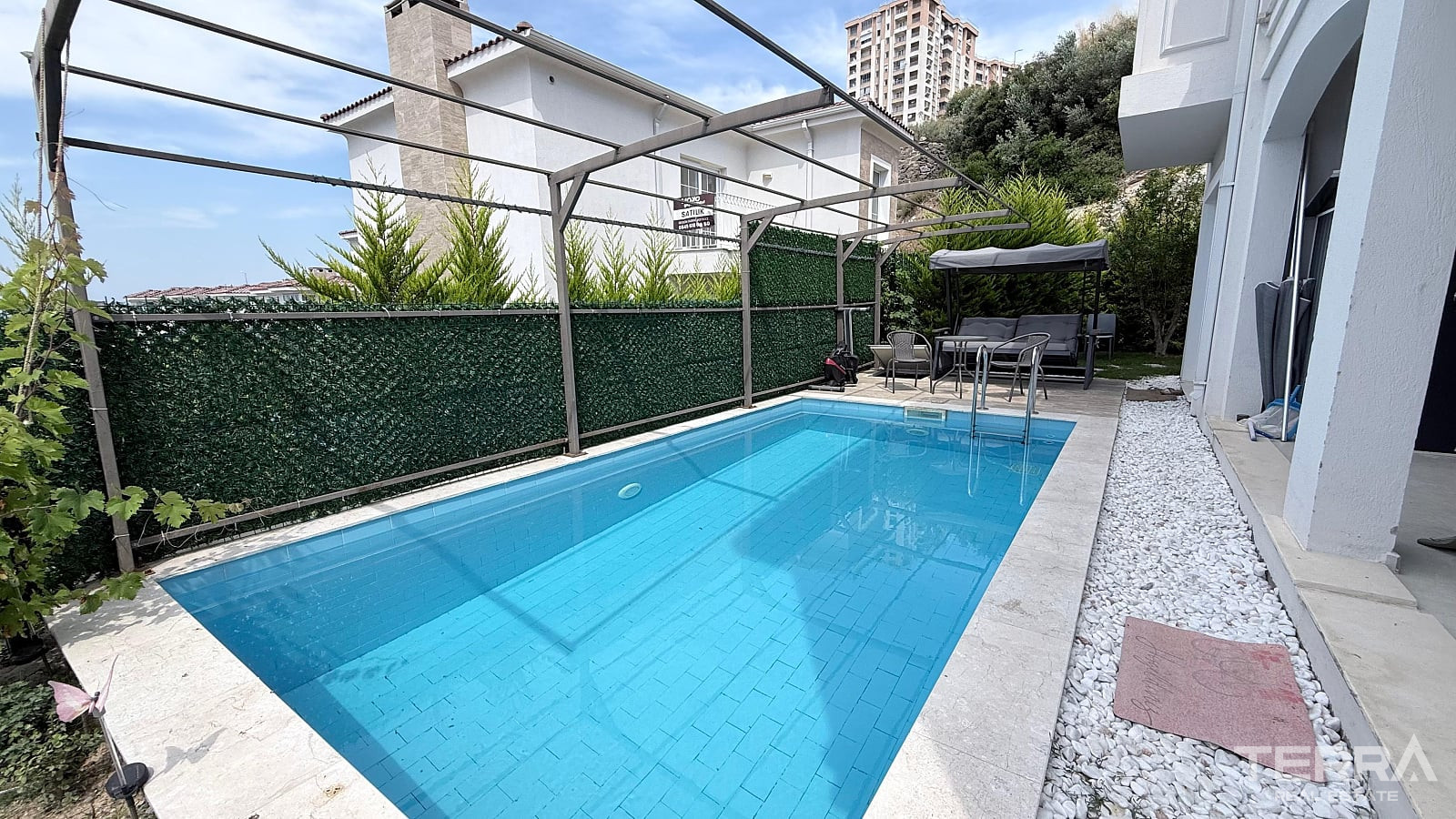 Detached Villa for Sale in Kuşadası, Aydın, Turkey - 131069
