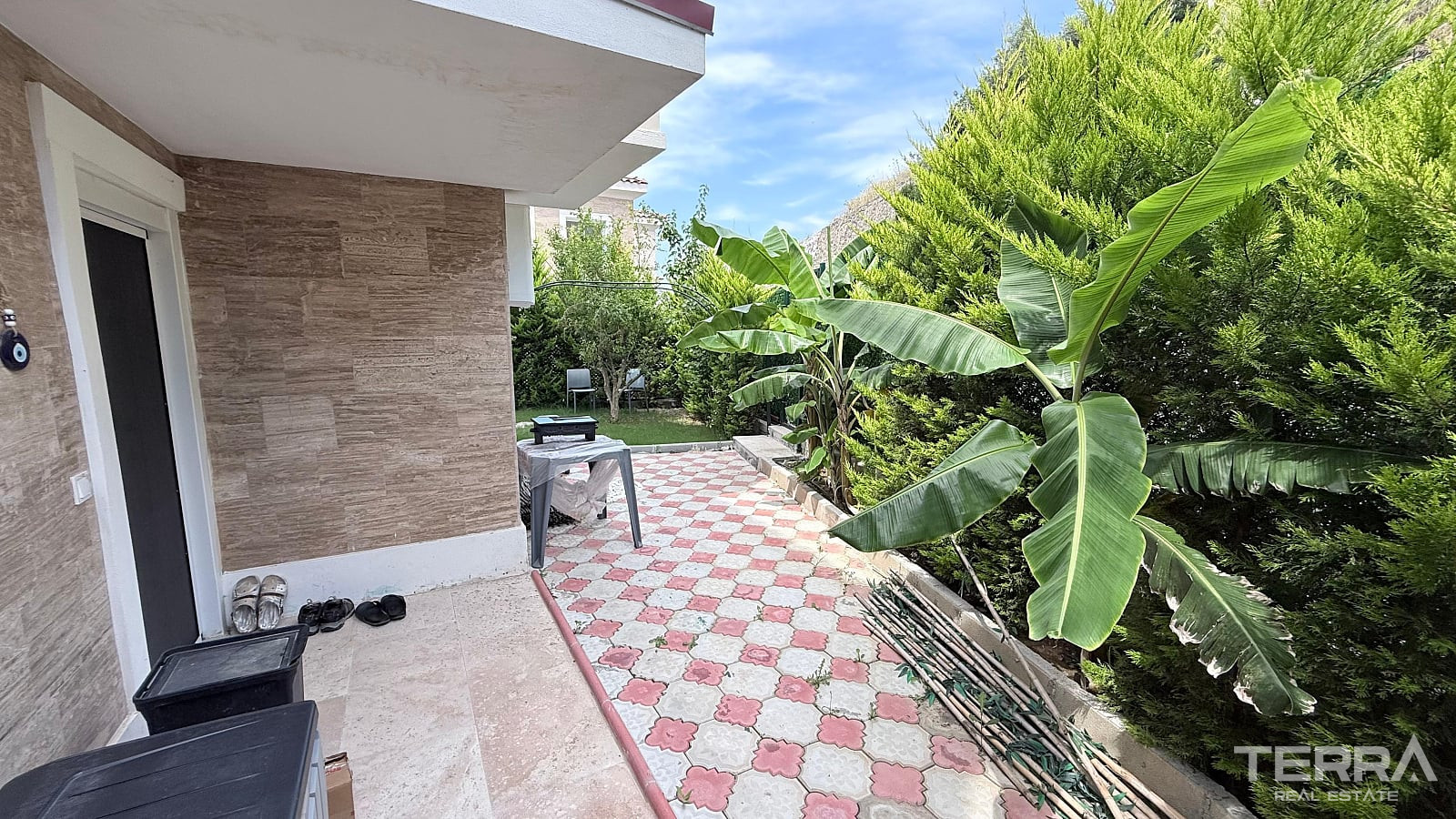 Detached Villa for Sale in Kuşadası, Aydın, Turkey - 131076
