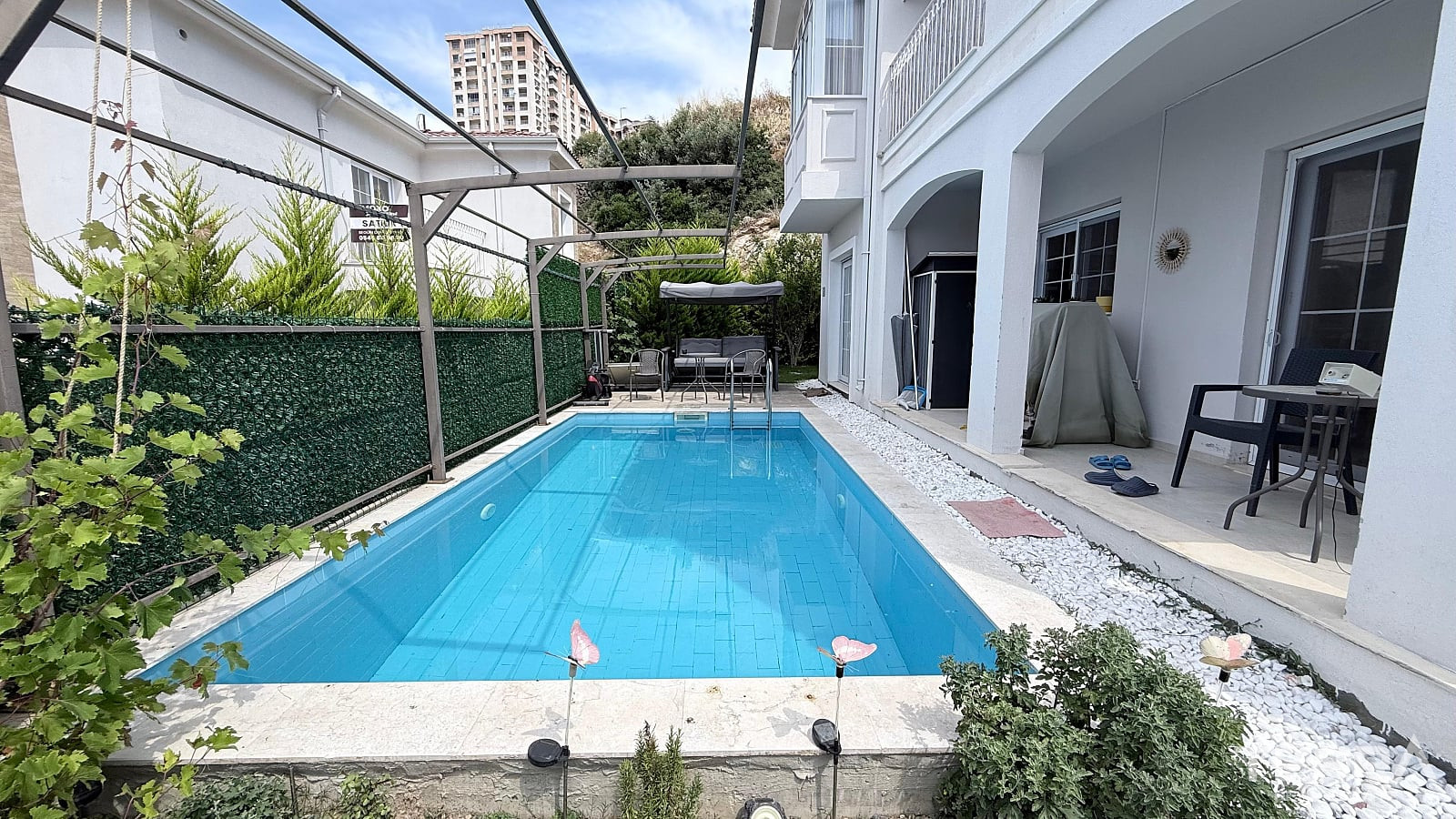 Detached Villa for Sale in Kuşadası, Aydın, Turkey - 131078
