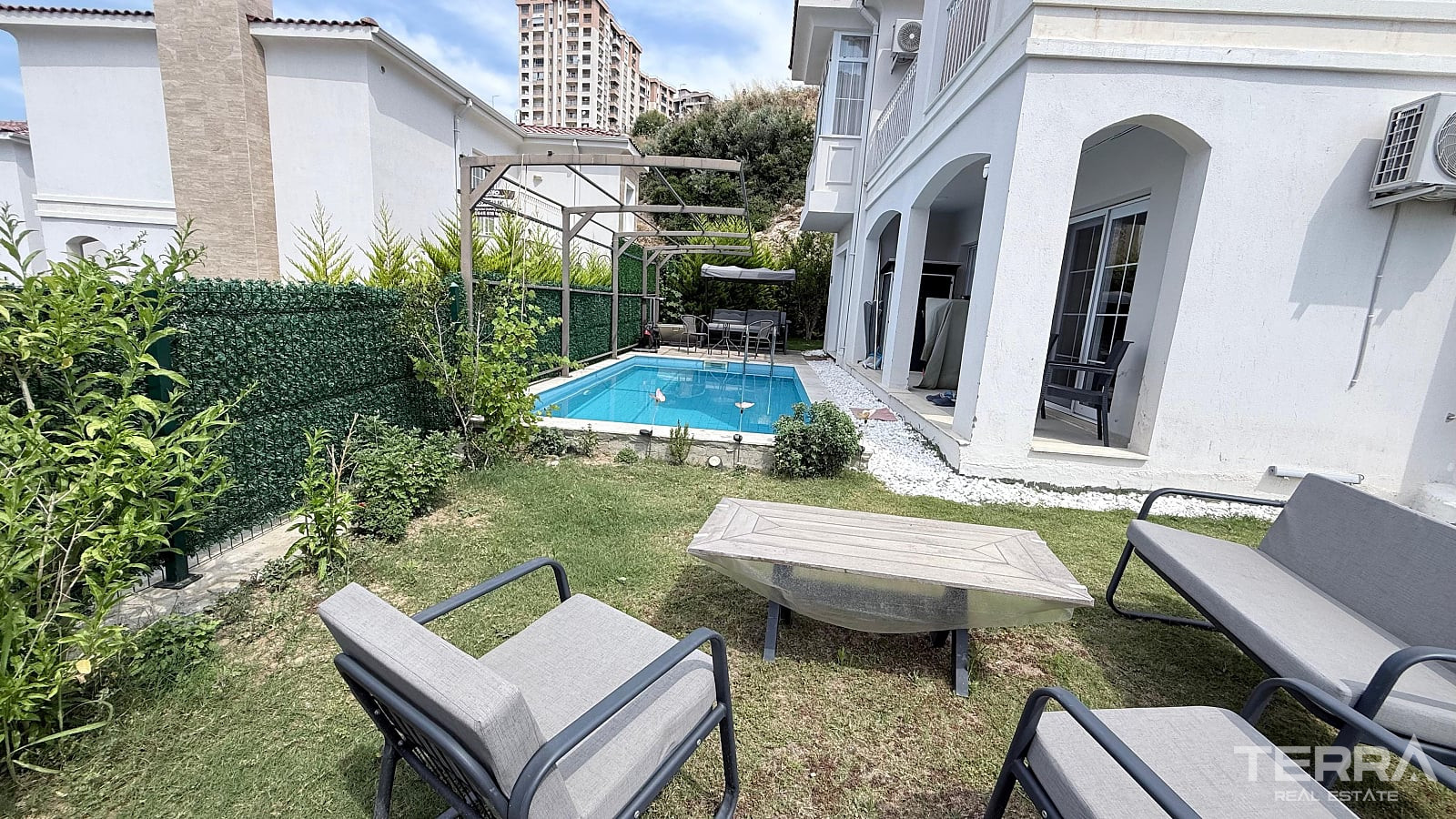 Detached Villa for Sale in Kuşadası, Aydın, Turkey - 131080
