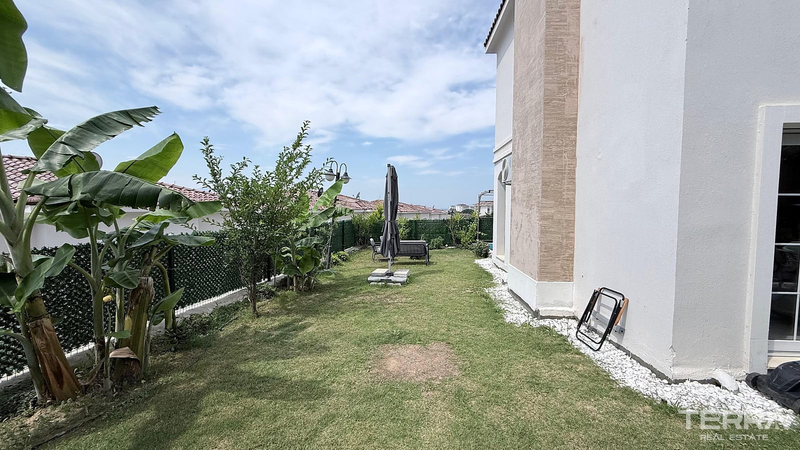 Detached Villa for Sale in Kuşadası, Aydın, Turkey - 131084