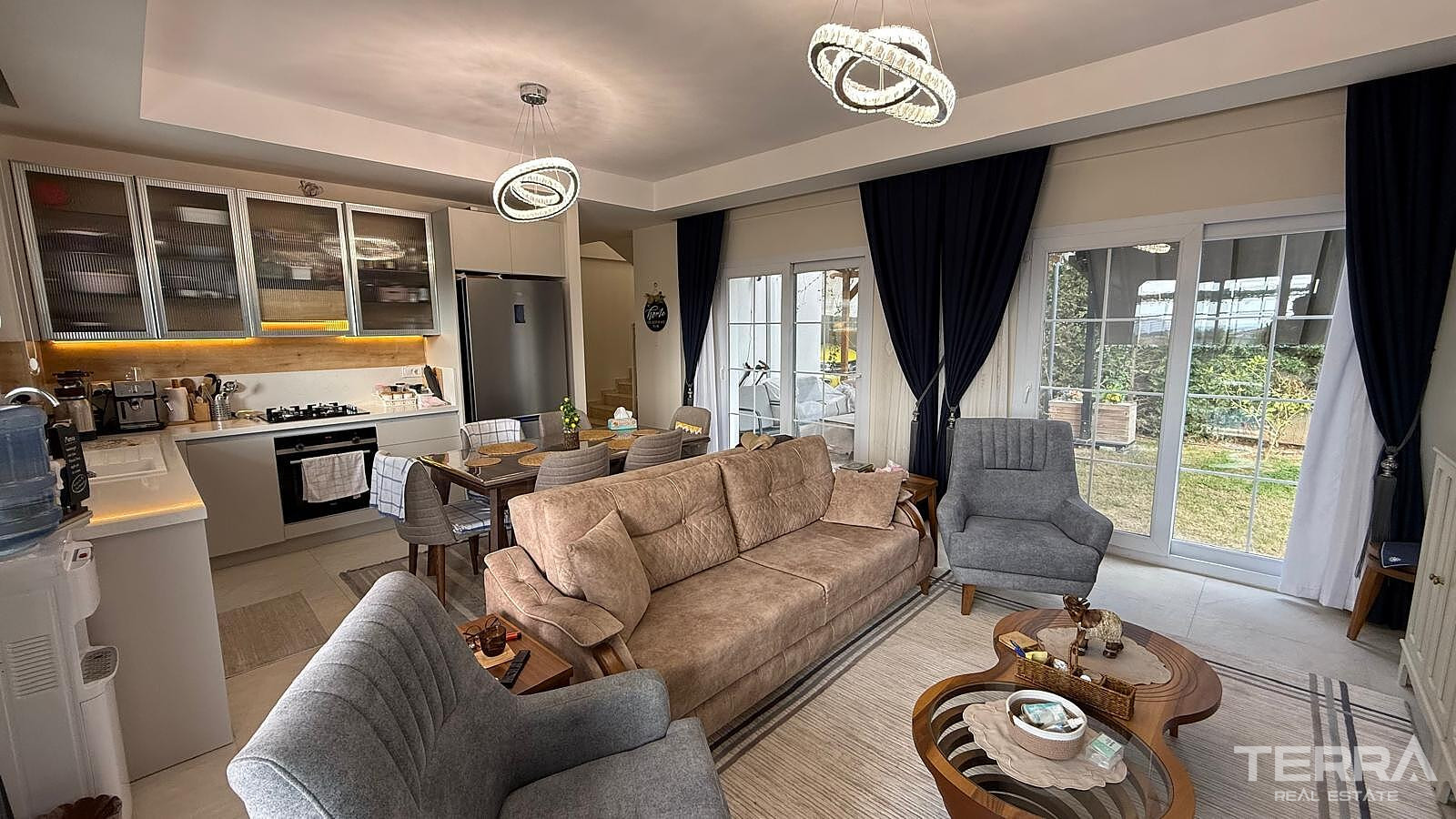 Detached Villa for Sale in Kuşadası, Aydın, Turkey - 131087