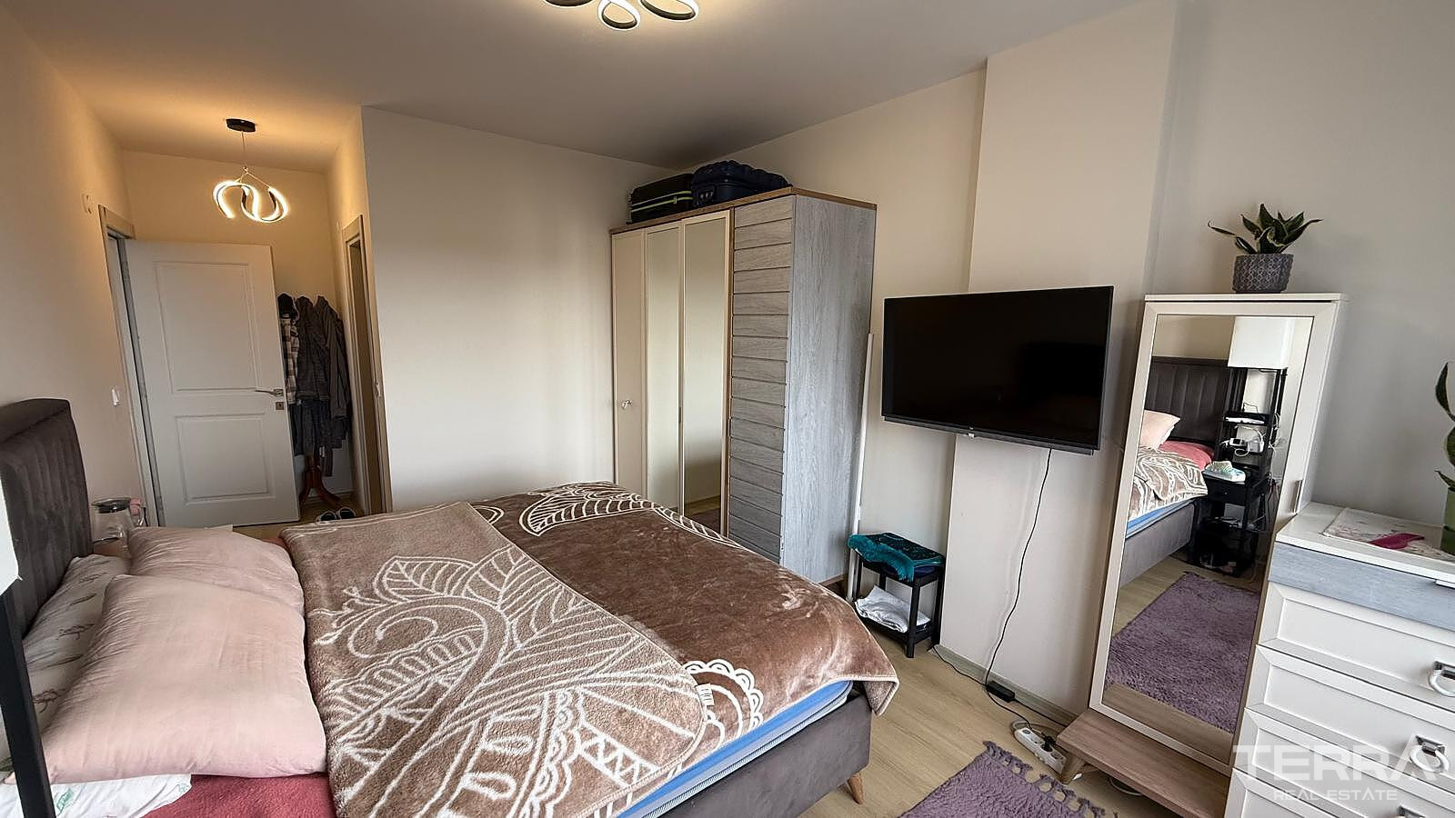 Detached Villa for Sale in Kuşadası, Aydın, Turkey - 131092