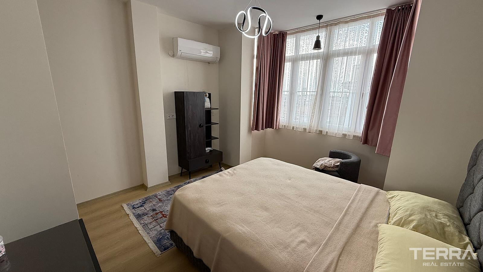 Detached Villa for Sale in Kuşadası, Aydın, Turkey - 131097