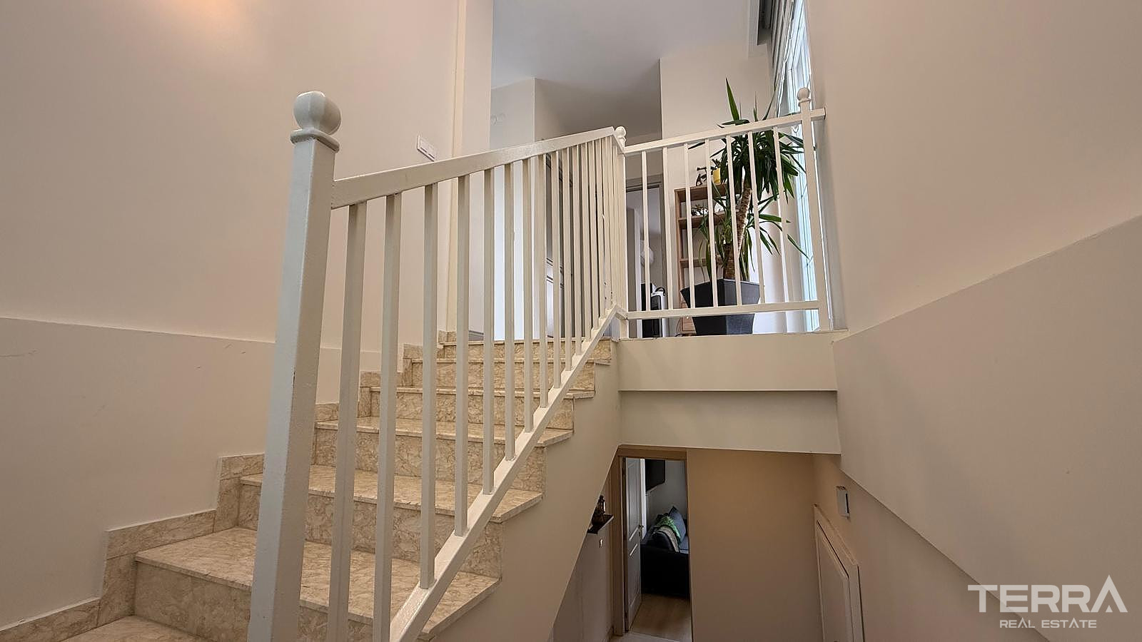 Detached Villa for Sale in Kuşadası, Aydın, Turkey - 131109
