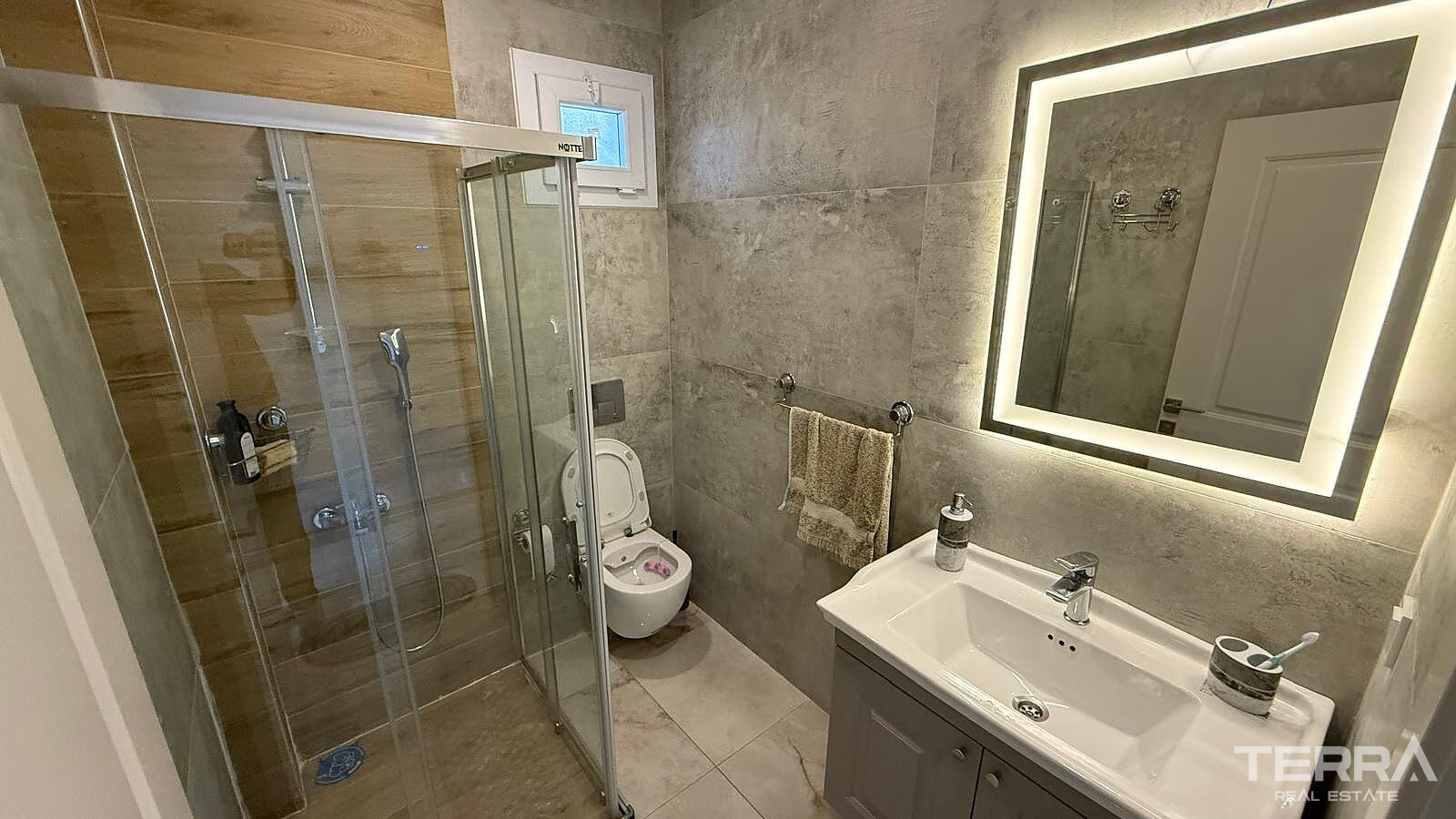 Detached Villa for Sale in Kuşadası, Aydın, Turkey - 131114