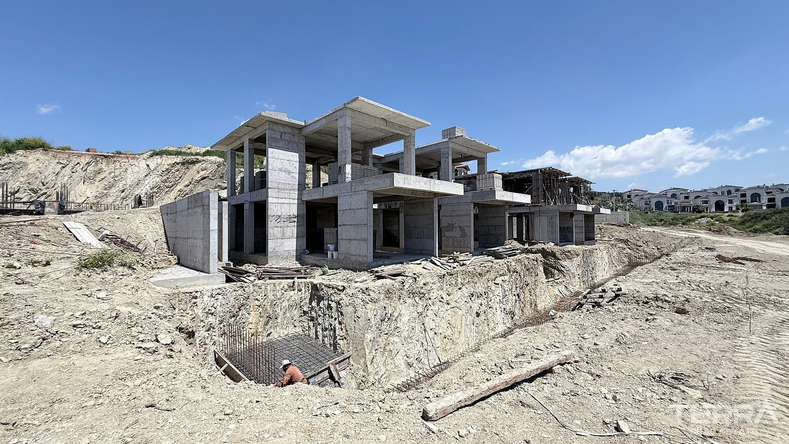 Aydın, Kuşadası'nda Doğa ile İç İçe Satılık Deniz Manzaralı Daireler - 131146