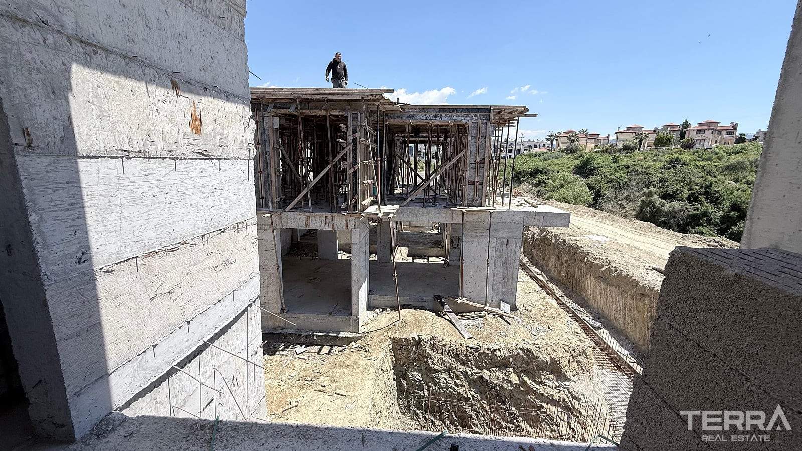 Aydın, Kuşadası'nda Doğa ile İç İçe Satılık Deniz Manzaralı Daireler - 131149
