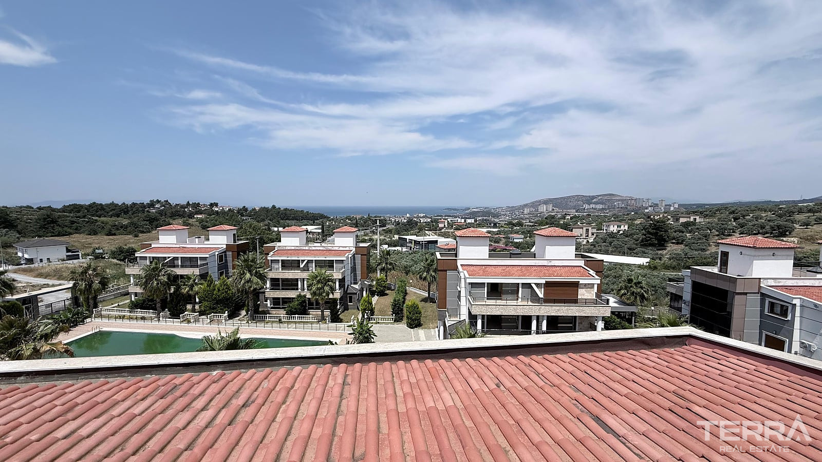 Semi-Detached Villa for Sale in Kuşadası, Aydın, Turkey - 131156