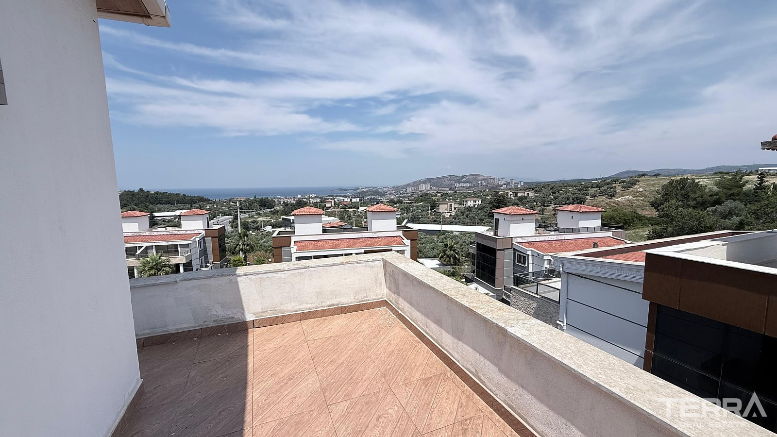 Semi-Detached Villa for Sale in Kuşadası, Aydın, Turkey - 131157