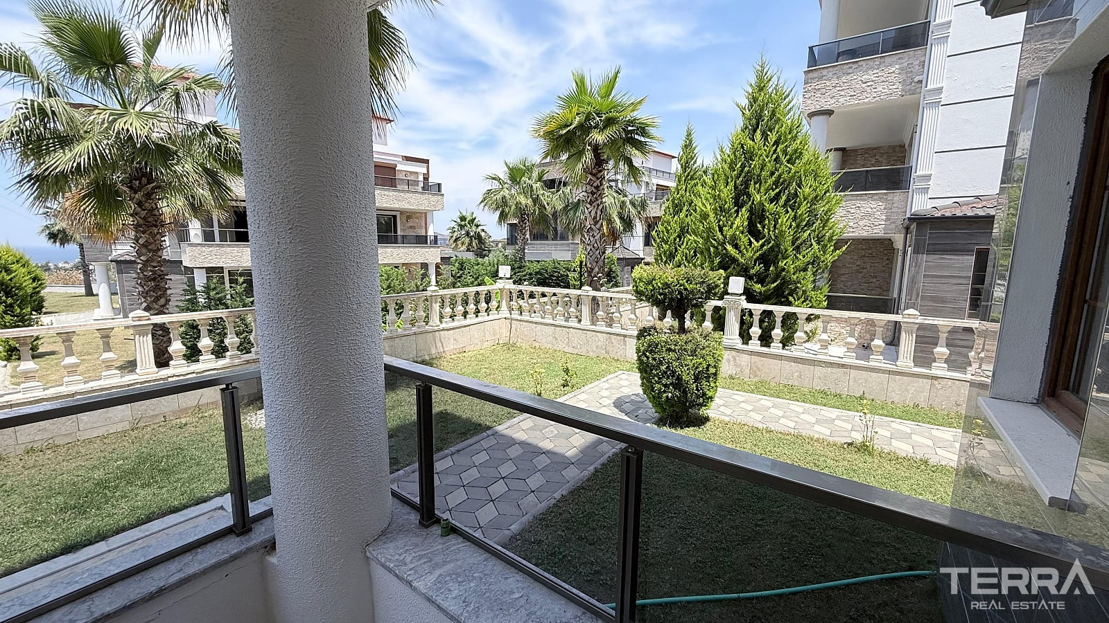 Semi-Detached Villa for Sale in Kuşadası, Aydın, Turkey - 131166