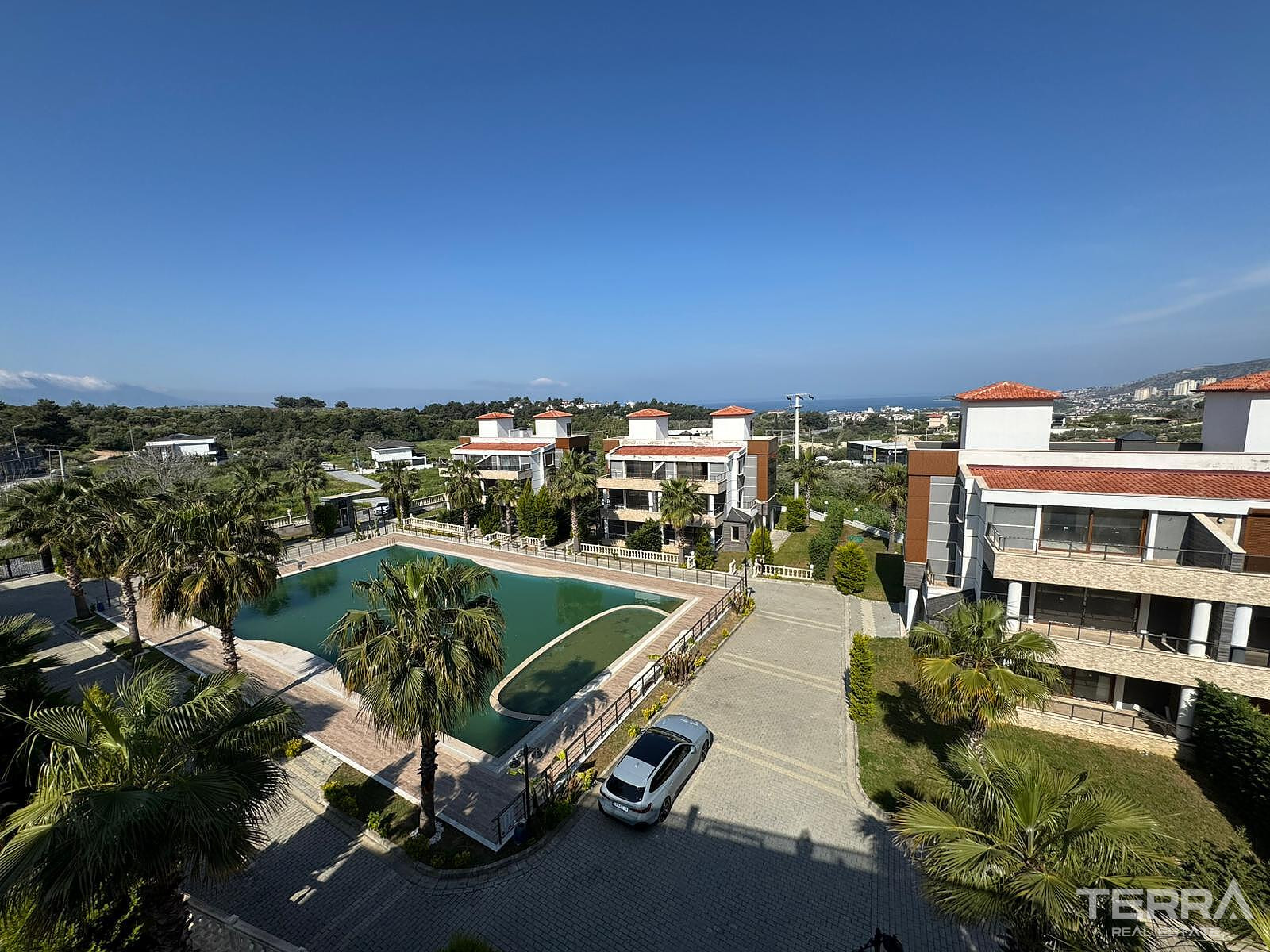 Semi-Detached Villa for Sale in Kuşadası, Aydın, Turkey - 131174